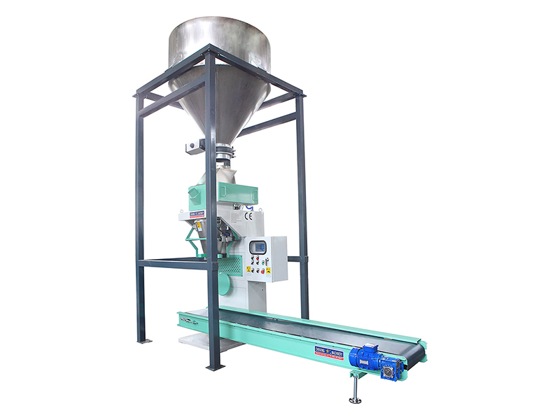 Automatic weighing packer